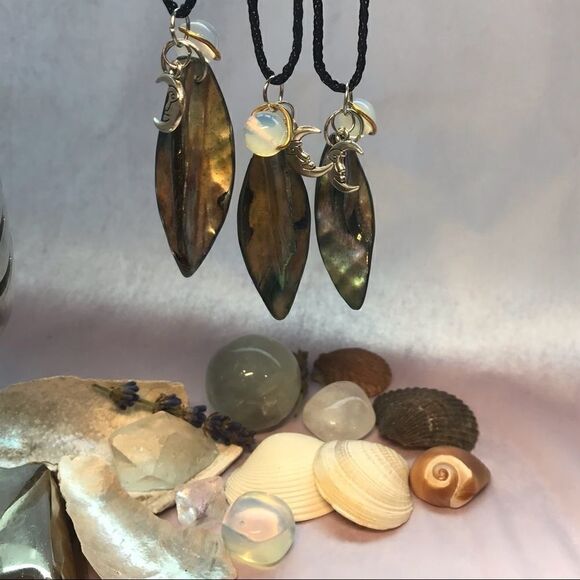 MOONSTONE & MOTHER OF PEARL NECKLACE - Picture 2 of 13